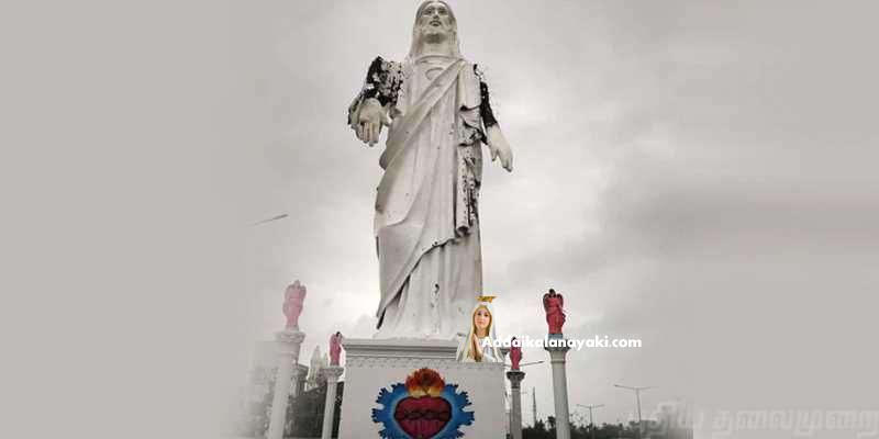 கஜா புயல்.. வேளாங்கண்ணியில் பாதிப்பு