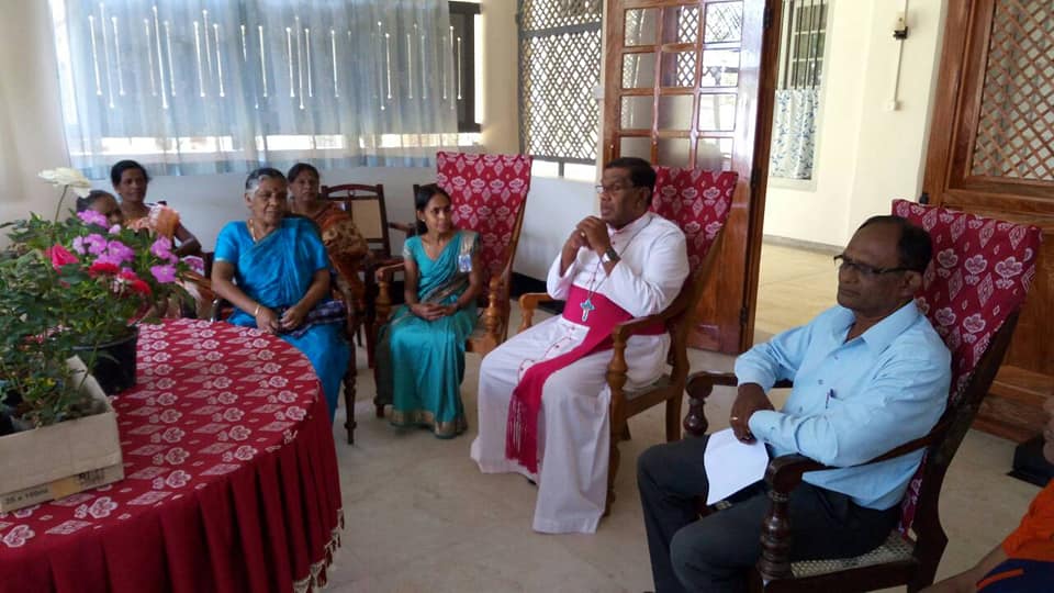 மரியாயின் சேனையார் பெரும் மதிப்புக்குரிய எமது யாழ்,ஆயரை சந்திப்பு