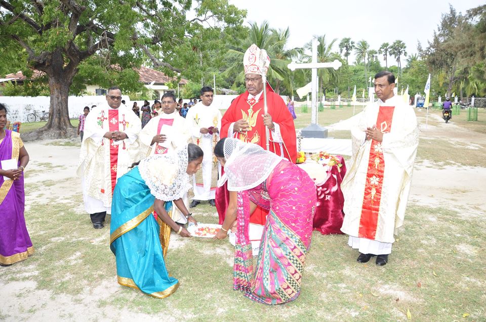 கலாநிதி ஜஸ்ரின் பேர்ணாட் ஆண்டகையின் நெடுந்தீவிற்கான விஜயம்