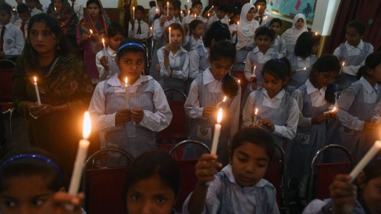 இறை இரக்க ஞாயிறில் இலங்கை மக்களுக்காக சிறப்பு செபம்