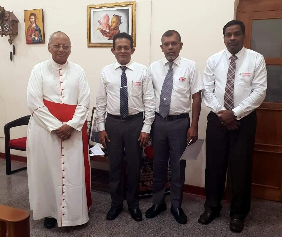 செஞ்சிலுவைச் சங்கத்தின் தலைவர் திரு.ஜகத் அபேசிங்க பேராயர் மெல்கம் கார்டினல் ரஞ்சித் அவர்களை சந்திப்பு