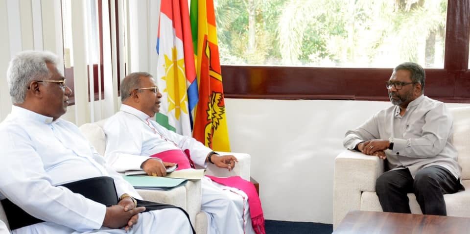 ஆளுநர் கலாநிதி சுரேன் ராகவன் அவர்களுக்கும் மன்னார் மறைமாவட்ட ஆயர் பேரருட்திரு இம்மானுவேல் பெர்னாண்டோ அவர்களுக்குமிடையிலான சந்திப்பு இன்று