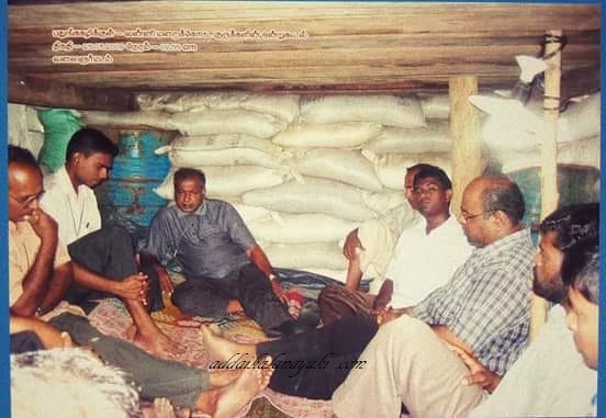 இறுதிநாட்களில், வலையன்மடப் பதுங்குகுழிக்குள் மக்களோடு மக்களாக, அருட்தந்தை ஜேம்ஸ் பத்திநாதர்