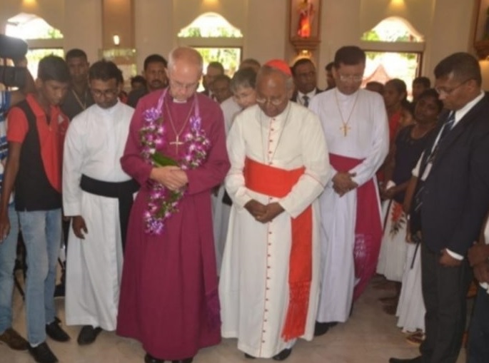 குண்டு வெடிப்பில் பாதிக்கப்பட்டோரை சந்தித்தார் இங்கிலாந்து பேராயர் ஜஸ்ரின் ஆண்டகை