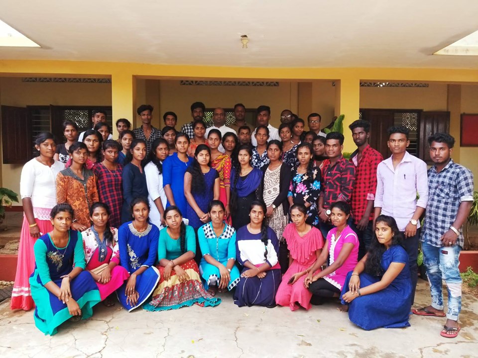 இளையோருக்கான தலமைத்துவ பயிற்சி யாழ். மறைக்கல்வி நடுநிலைய வளாகத்தில்
