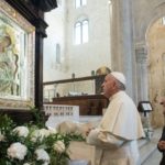 பெண் குலத்தை மதிக்கக் கற்பிப்பது, குடும்பத்தின் கடமை