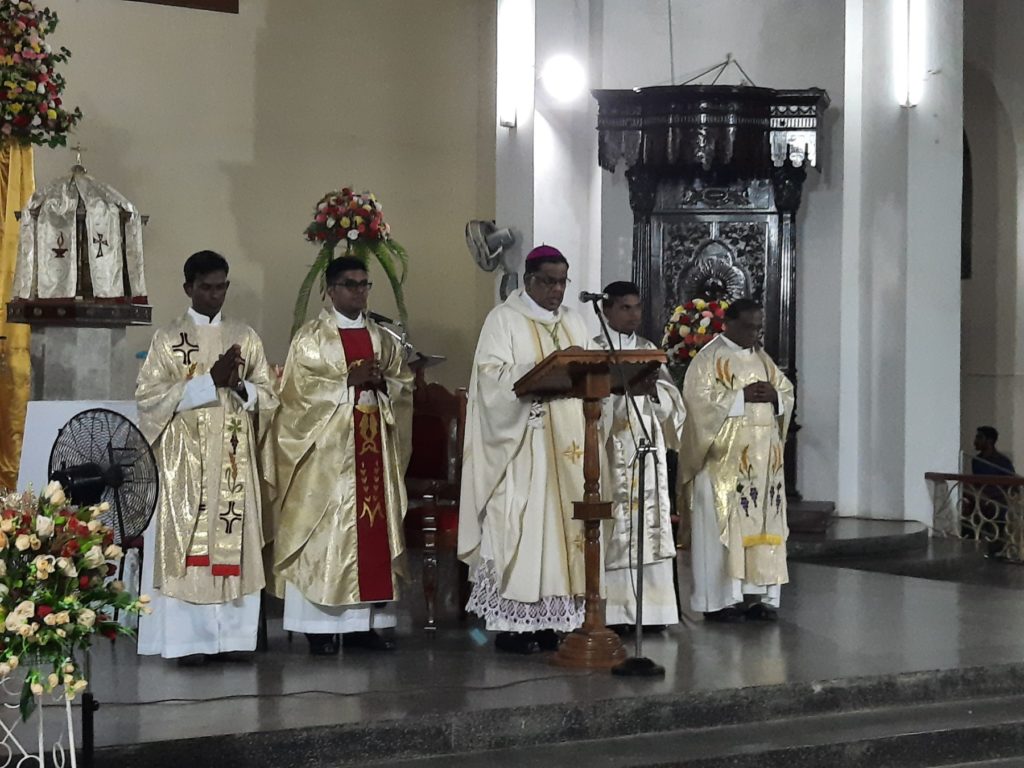 யாழ்.மரியன்னை தேவாலயத்தில் கிறிஸ்மஸ் ஆராதனை