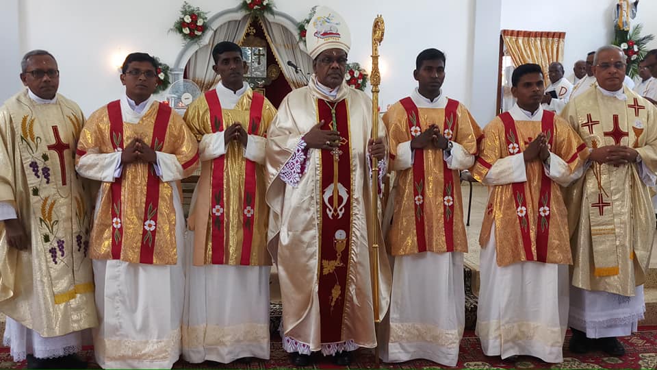 யாழ் மறைமாவட்டத்தை சேர்ந்த நான்கு அருட்சகோதரர்கள் திருத்தொண்டர்களாக திருநிலைப்படுத்தப்பட்டனர்