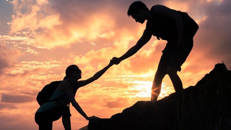 பெண் குலத்தை மதிக்கக் கற்பிப்பது, குடும்பத்தின் கடமை