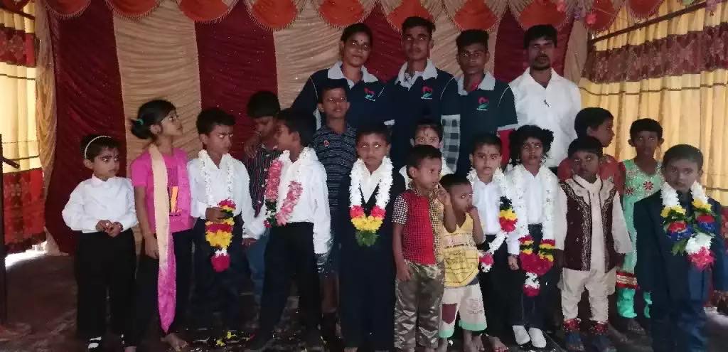 அன்புக்கரங்கள் ஏற்பாட்டில் 4வது   பாலர்பாடசாலை சிறுவர்களுக்கு பசுப்பால்