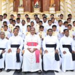 மரியன்னையும்  முதல் நூற்றாண்டு காட்சிகுறித்த ஓவியமும்