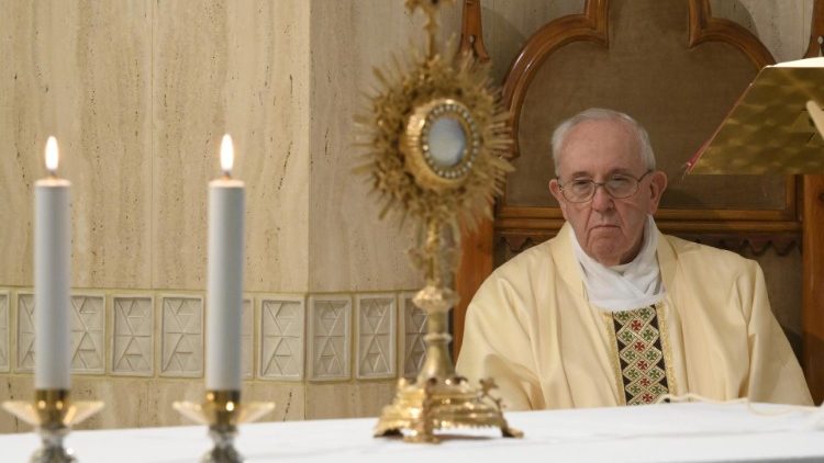 குடும்பங்களில் அன்பு வளர கடவுளை மன்றாடுவோம்