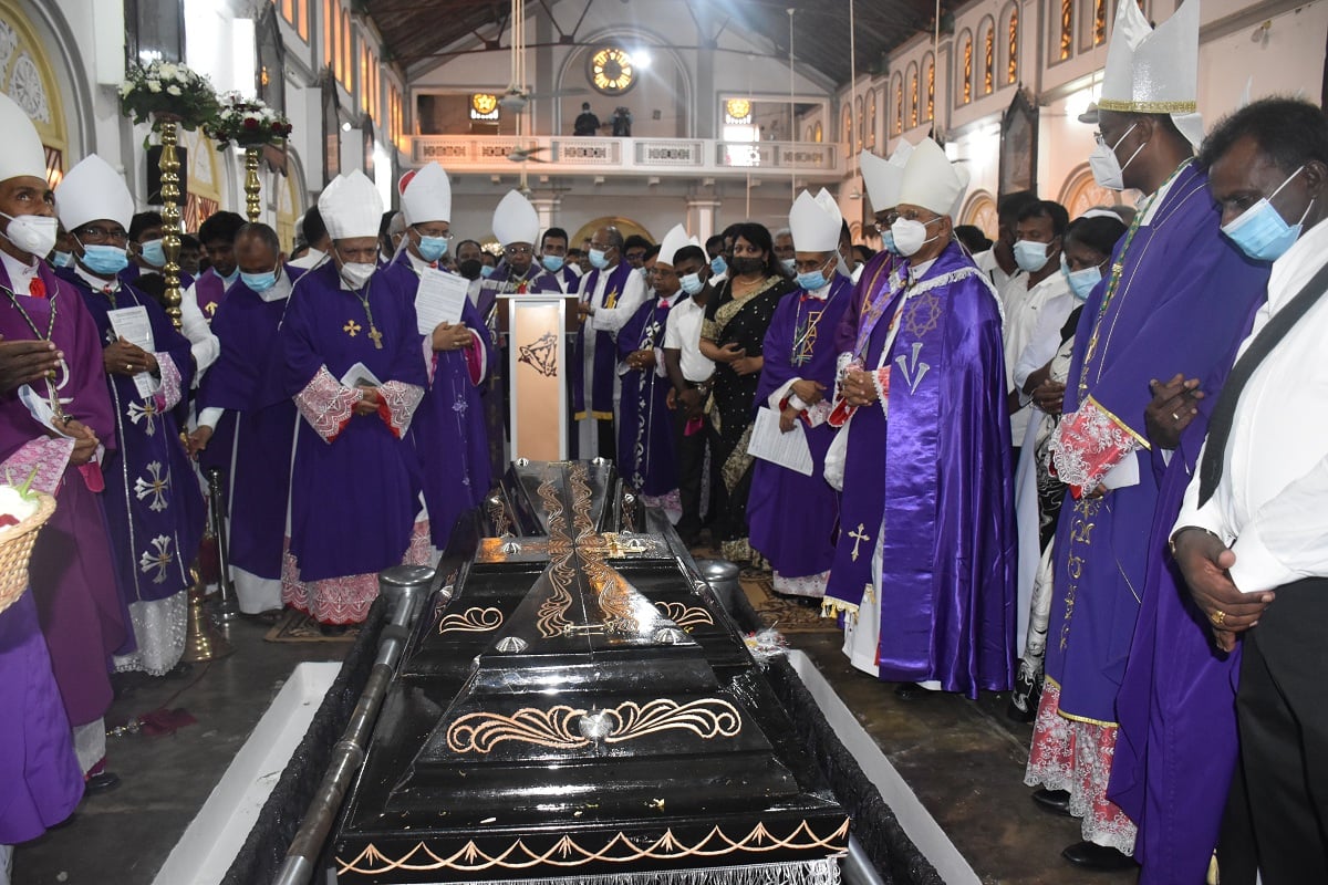 மன்னார் மறைமாவட்ட ஓய்வு நிலை ஆயர் கலாநிதி இராயப்பு ஜோசப் ஆண்டகையின் இறுதி நிகழ்வுகள் தொகுப்பு