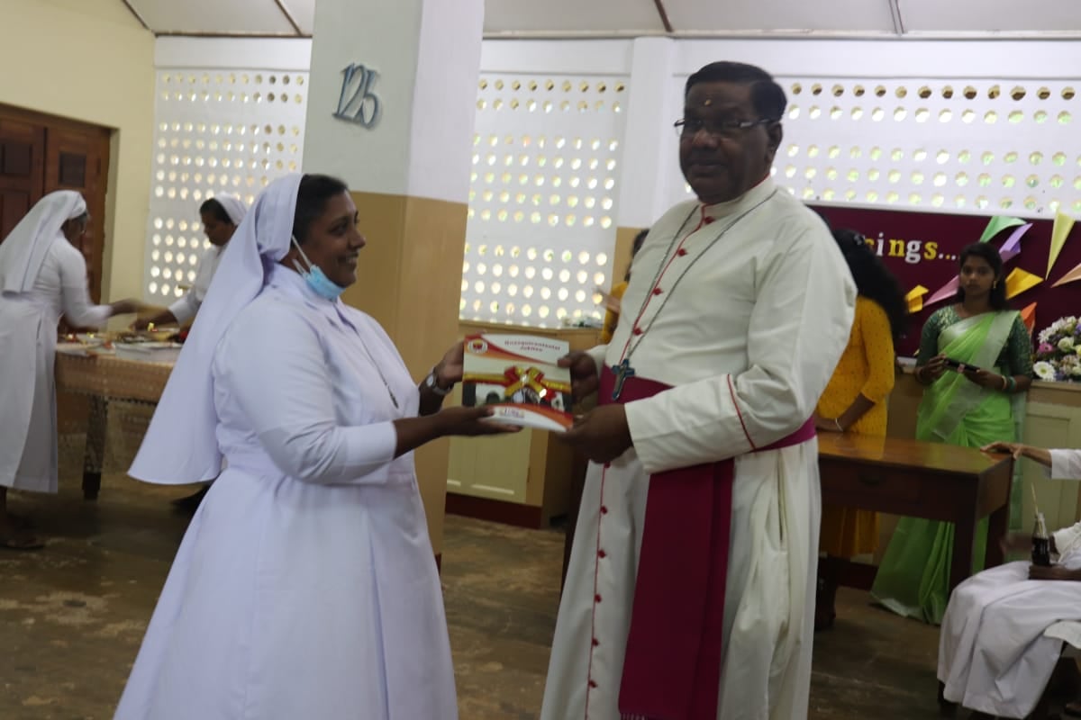 போர்தோவின் திருக்குடும்ப கன்னியர் துறவற சபையினர் இளவாலை பிரதேசத்தில் பணிகளை ஆரம்பித்து அங்கு துறவற மடத்தை நிறுவியதன் 125வது ஆண்டு நிறைவு