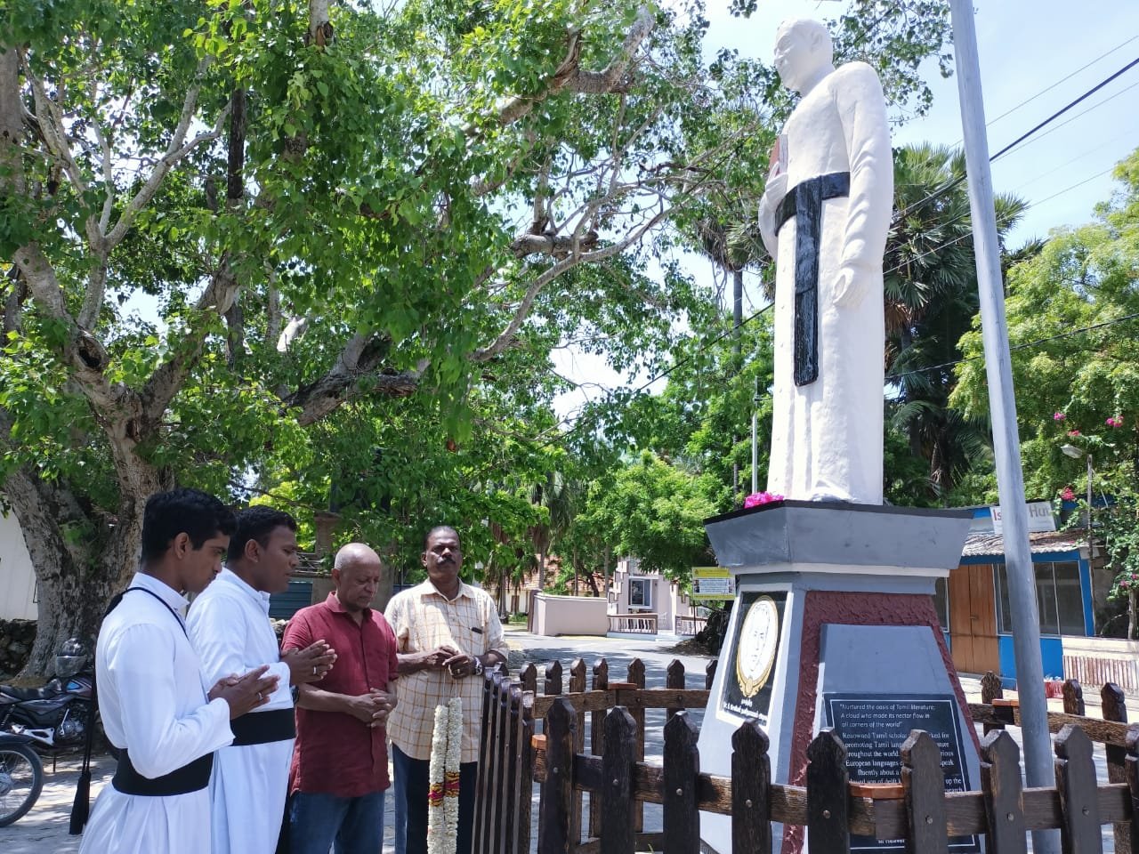 அருட்திரு  தனிநாயகம்  அவர்களின் உருவச் சிலை புனரமைப்பு செய்ப்பட்டு 08ஆம் திகதி கடந்த புதன்கிழமை திறந்து வைக்கப்பட்டது.