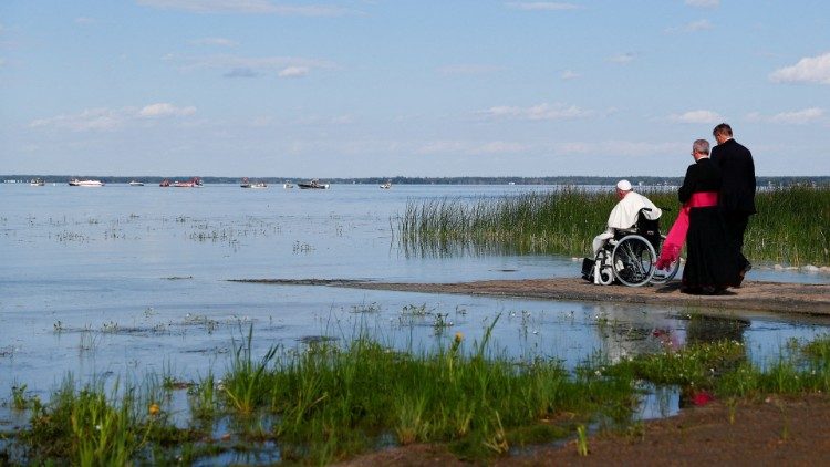 Lac Ste. Anne புனித ஏரி