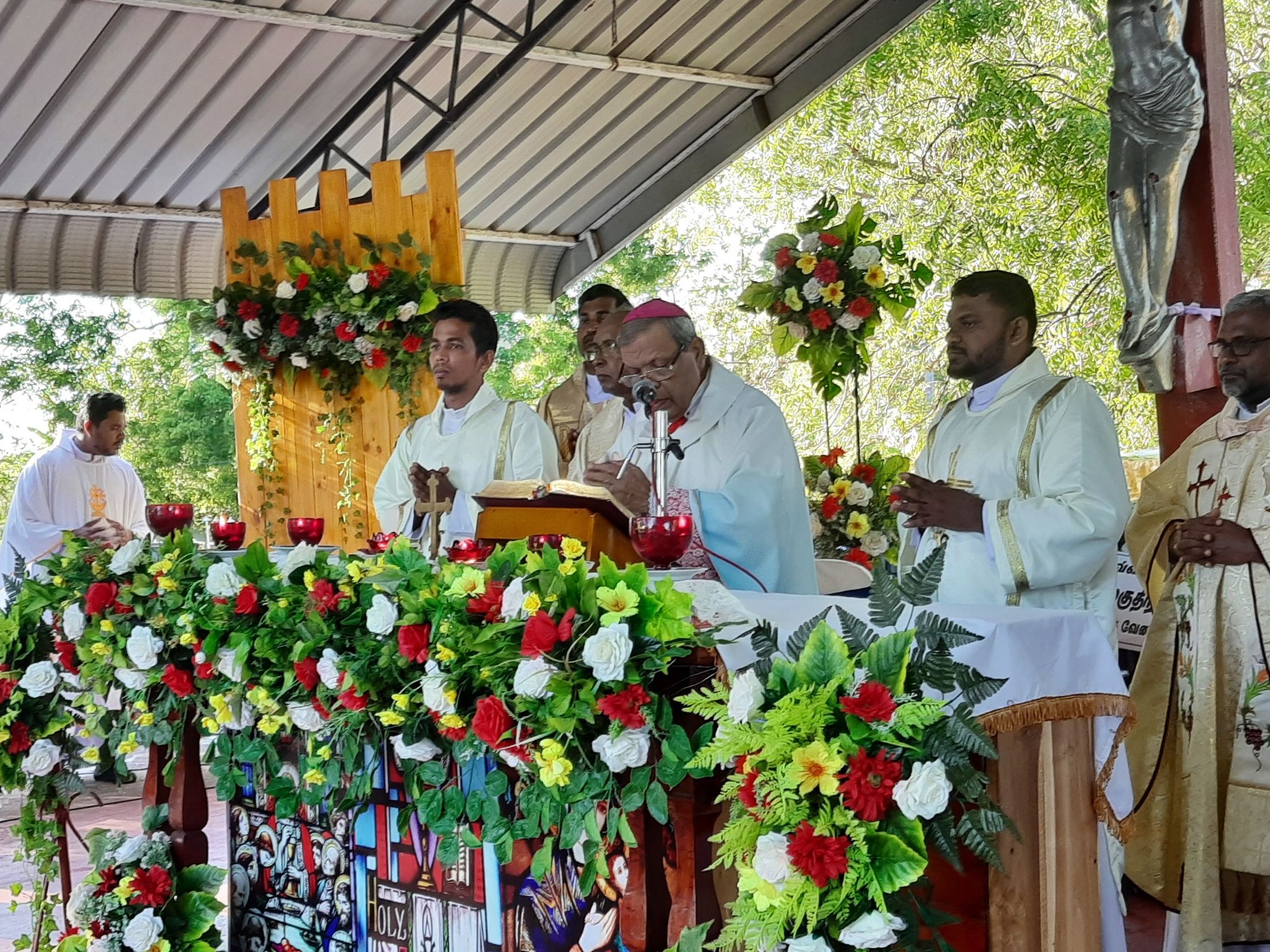 ஆயித்தியமலை பாதயாத்திரையும் திருவிழாத் திருப்பலியும்